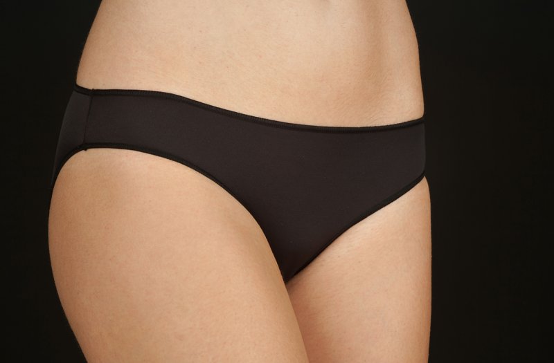 Selene bokové kalhotky 805 bikini černé | Vermali.cz