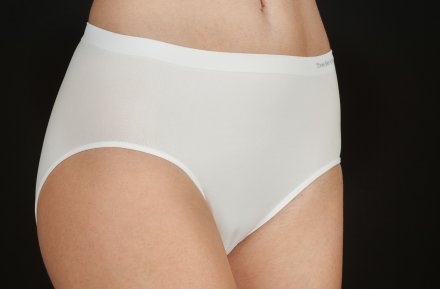Selene vyšší kalhotky 703 bílé  bezešvé