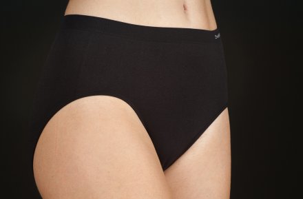 Selene vyšší kalhotky 703 černé bezešvé