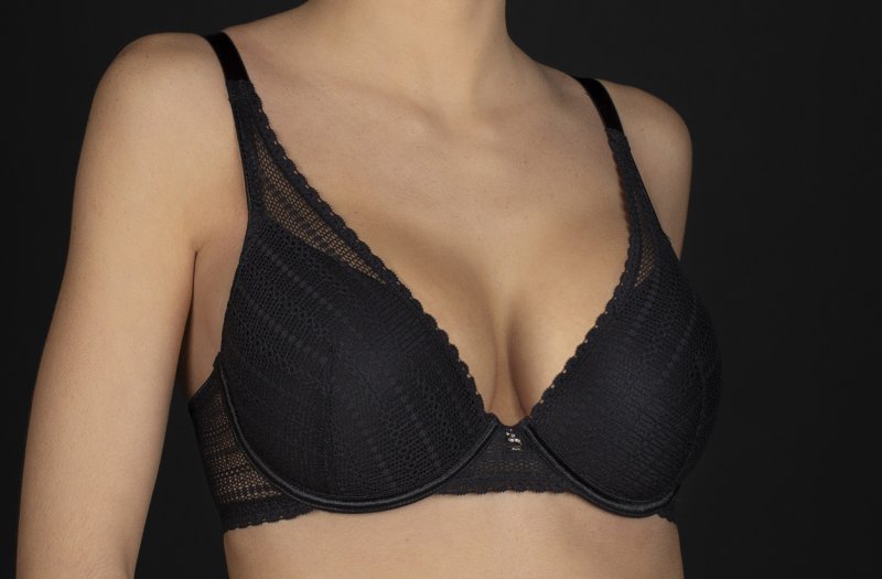 Selene háčkovaná vyztužená bralette podprsenka Vivian černá | Vermali.cz